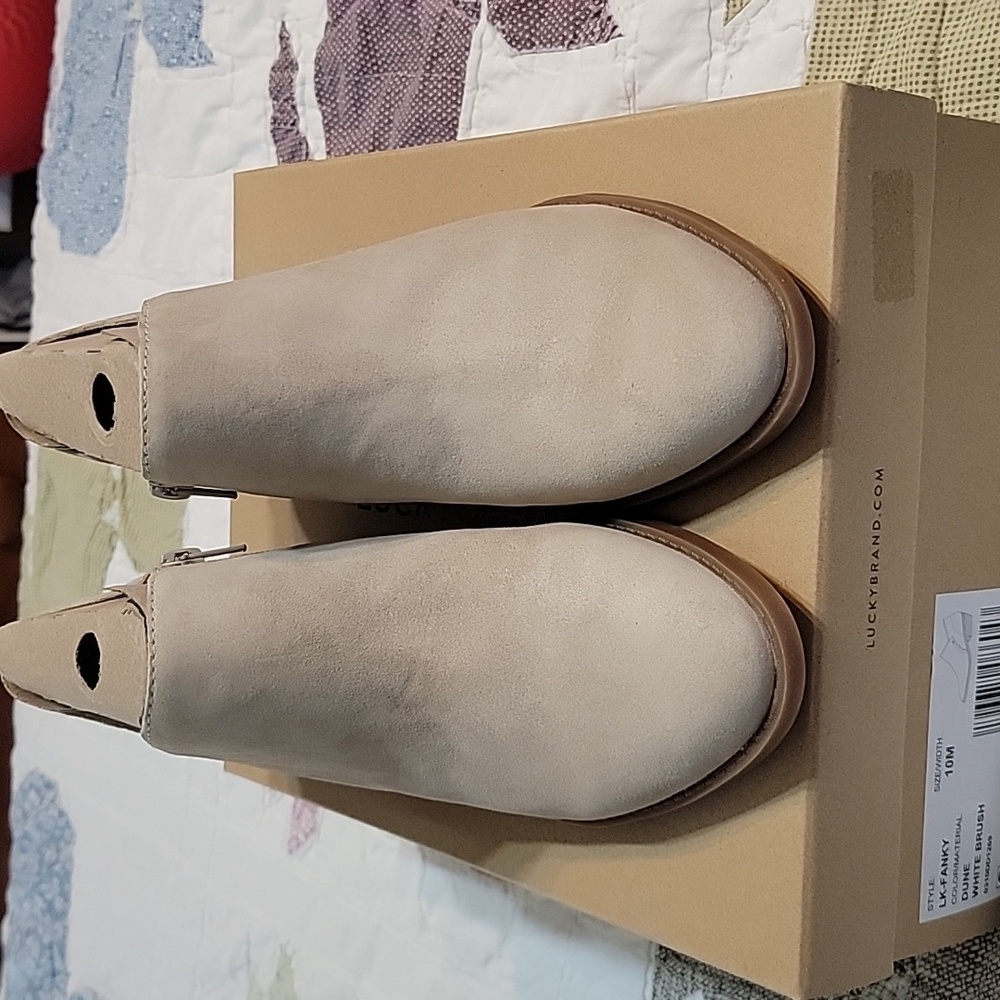 Lucy Brand Fanky Dune leather women's Booties boots 10M NWT